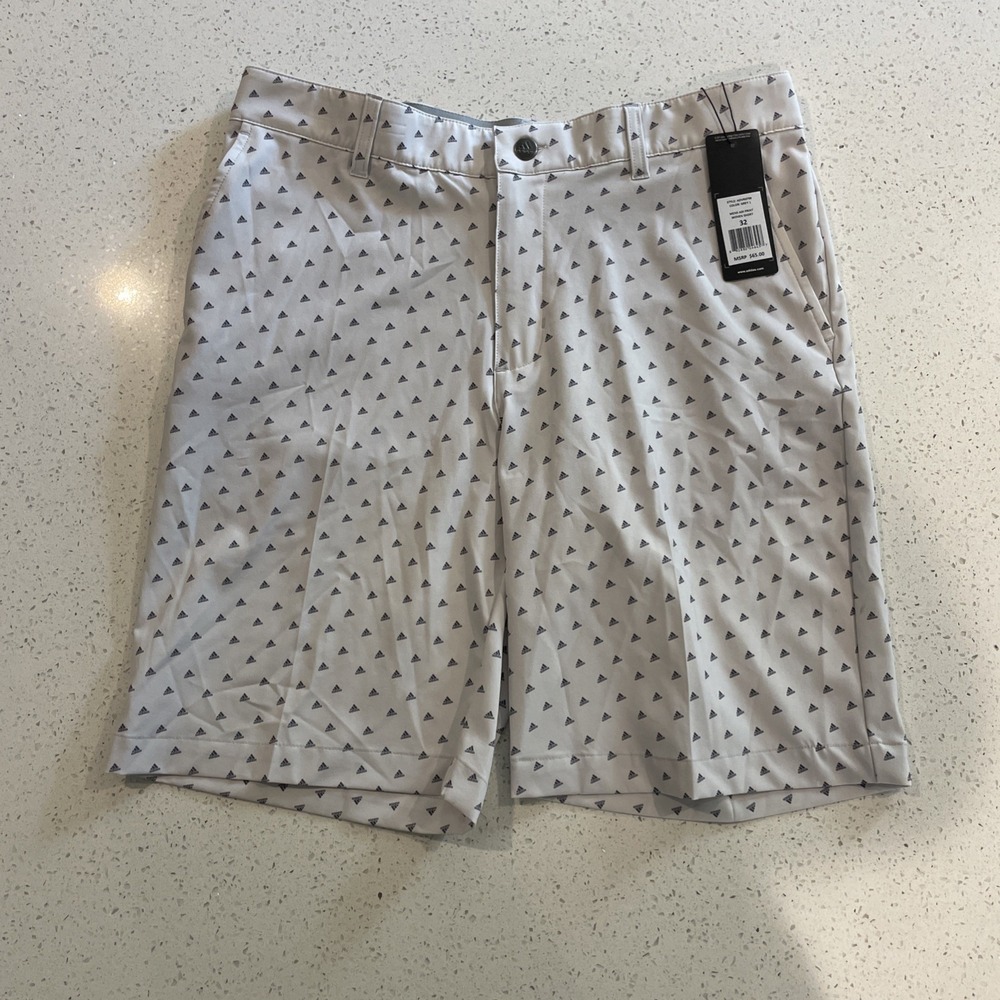 Adidas Men's ULTIMATE 365 Adidas Badge of Sport Print Logo Golf Shorts Sz 32 NWT